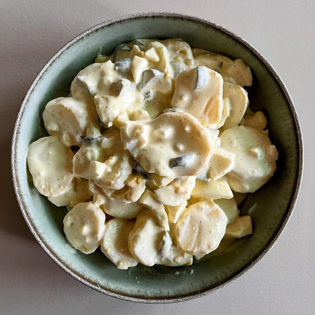 Majonézes-uborkás krumplisaláta