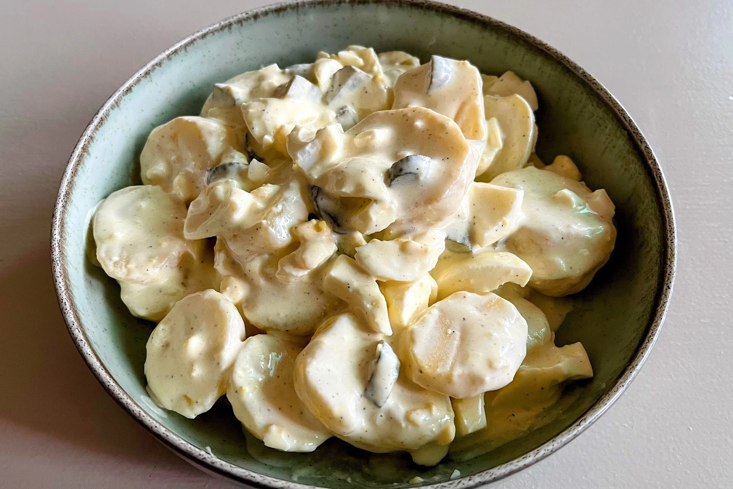 Majonézes-uborkás krumplisaláta