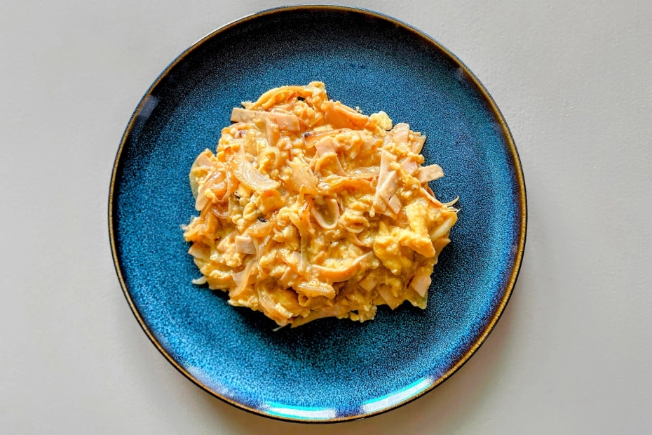 Sonkás-hagymás rántotta