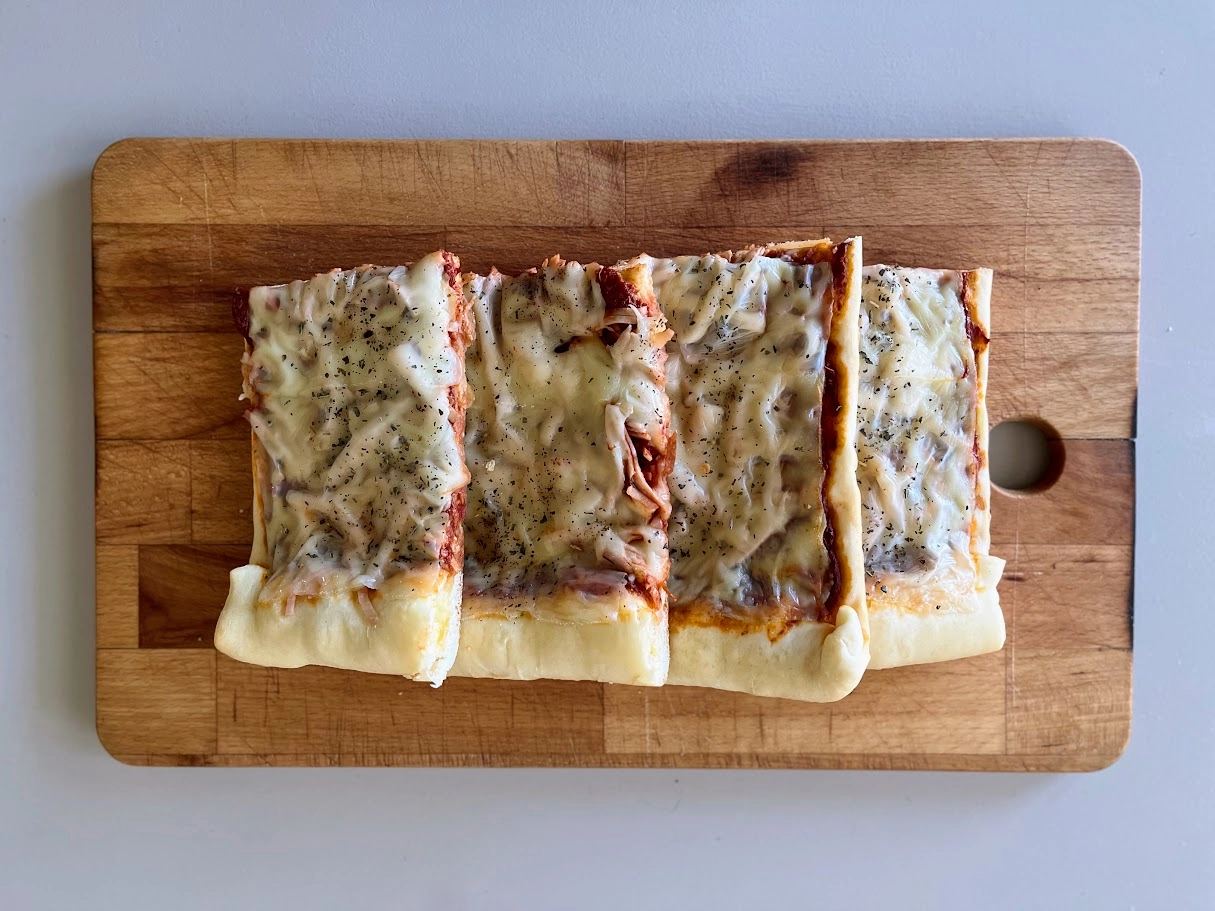 Sonkás-sajtos pizza